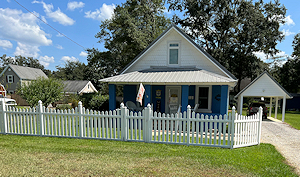 Photo of Bert Sandell cottage, September 19, 2022.