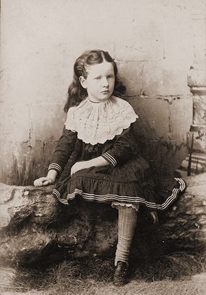 Photo of Nell Slosson