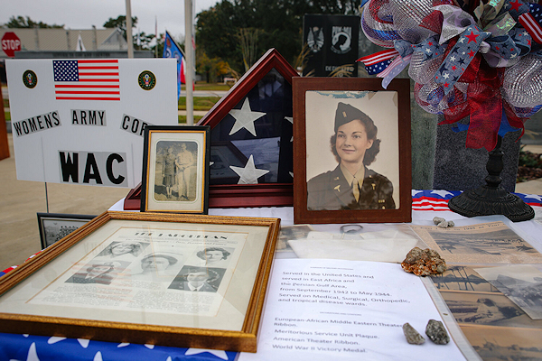 Photo of Silverhill Veteran's Day ceremony.