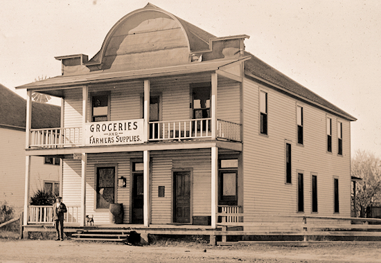 Photo of Hotel Norden and Annex about 1921.