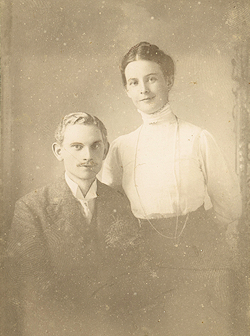 Photo of Sixten Edhegard and Elsa Lundberg about 1914