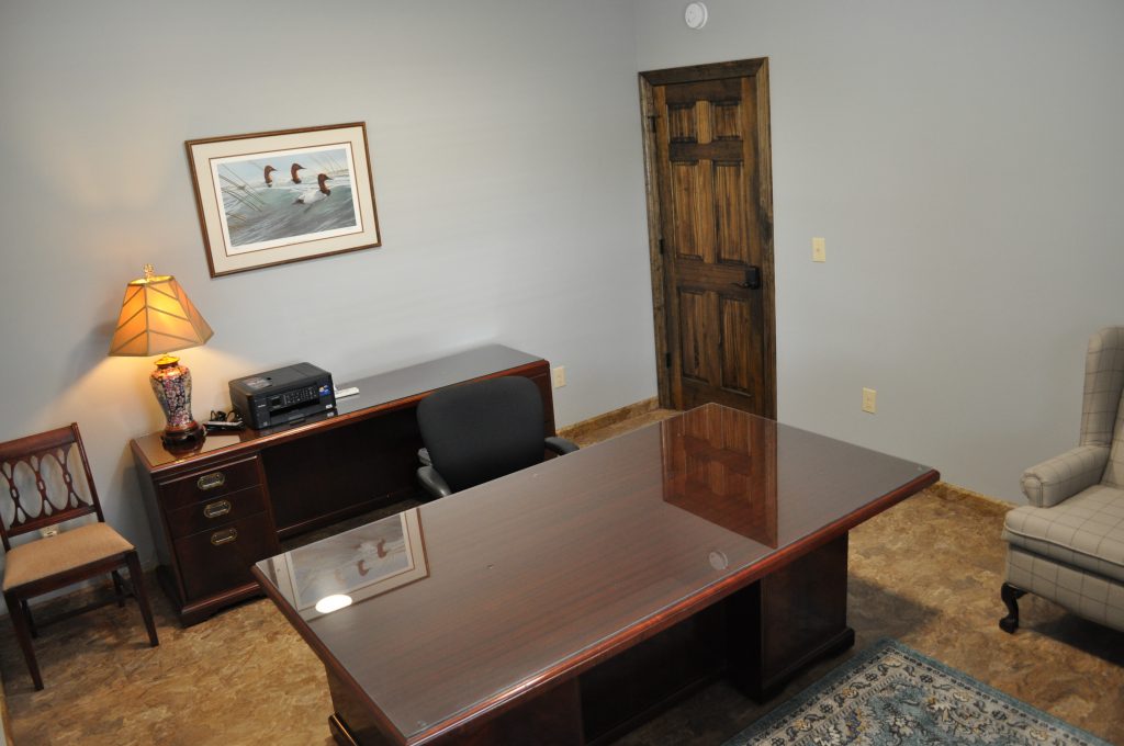 Offices for rent in Silverhill Alabama. Executive Suites for lease in Baldwin County.