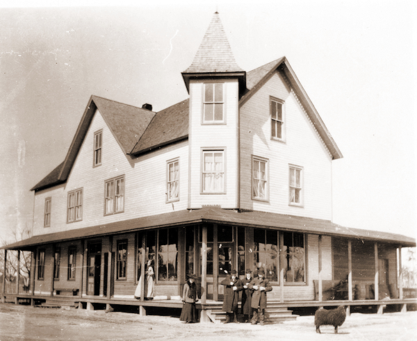 Photo of Olander Hotel.