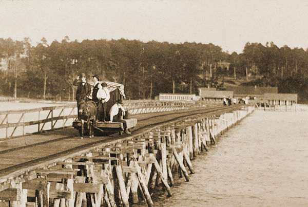 Photo of Fairhope wharf.